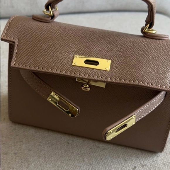 Mini Luxury look top handle taupe beige small K style crossbody bag celebrity… - Picture 3 of 6